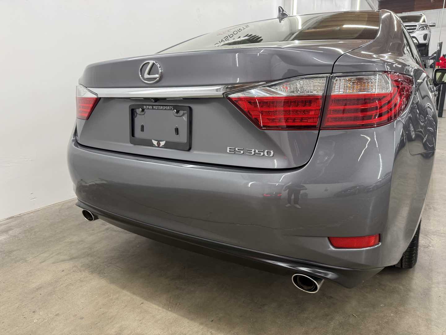 2015 Lexus ES 350 - Photo 9