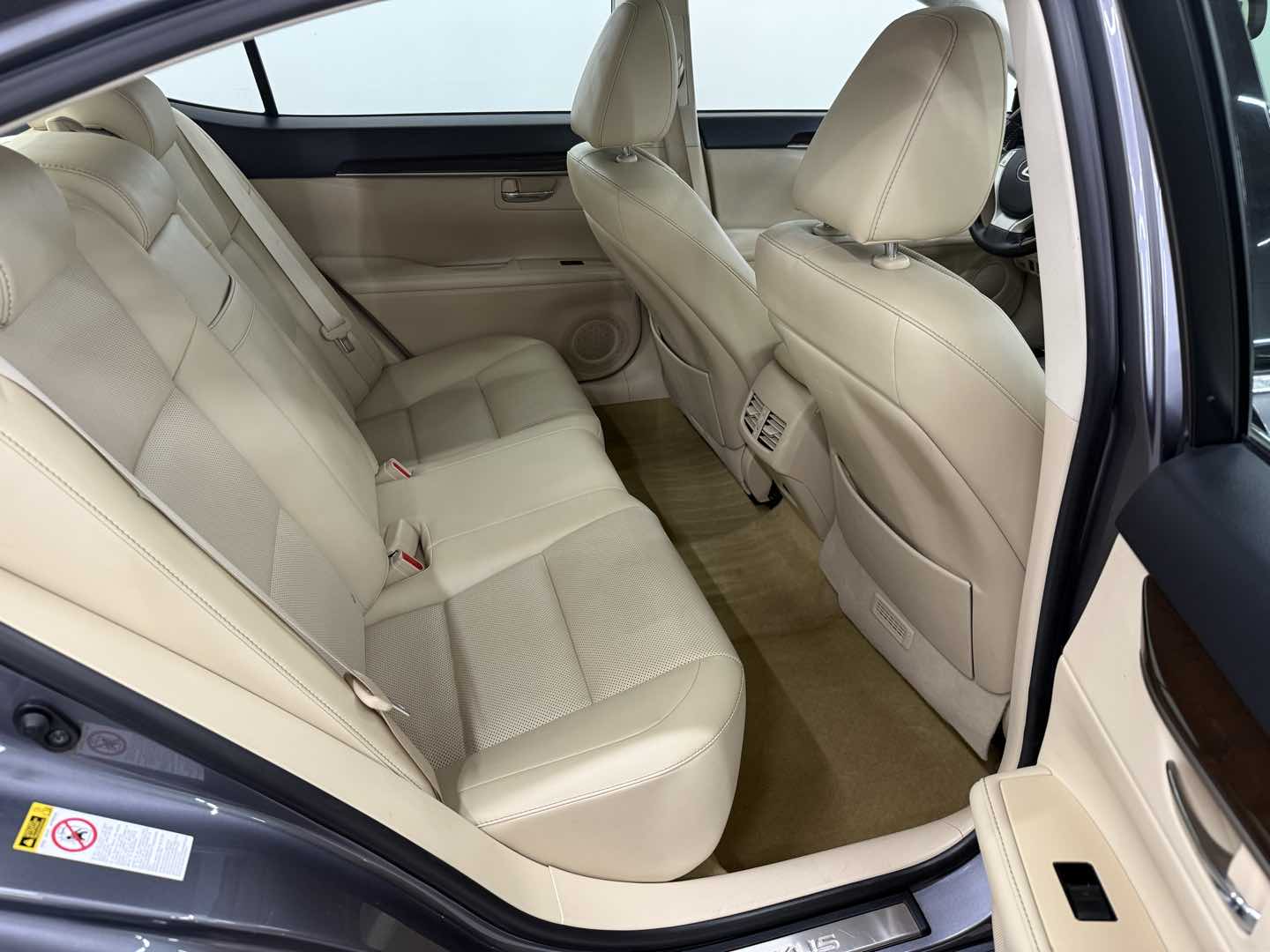 2015 Lexus ES 350 - Photo 19