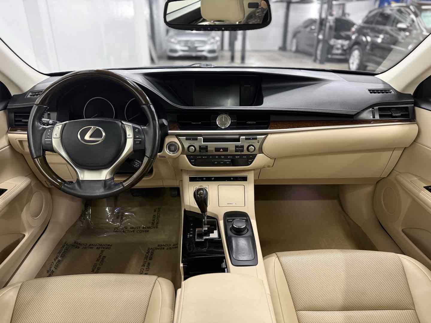 2015 Lexus ES 350 - Photo 20