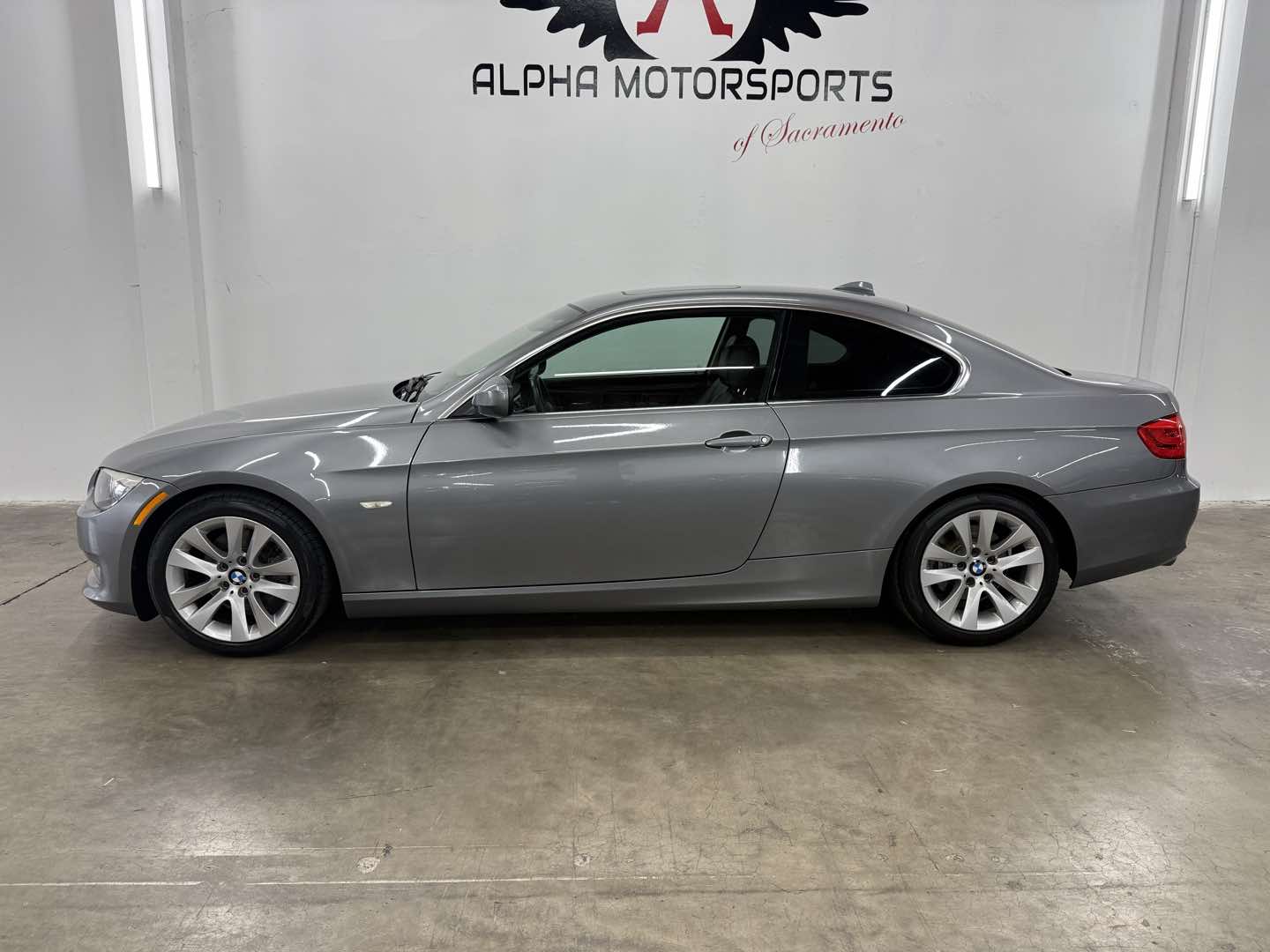 2011 BMW 3 Series 328i - Photo 3