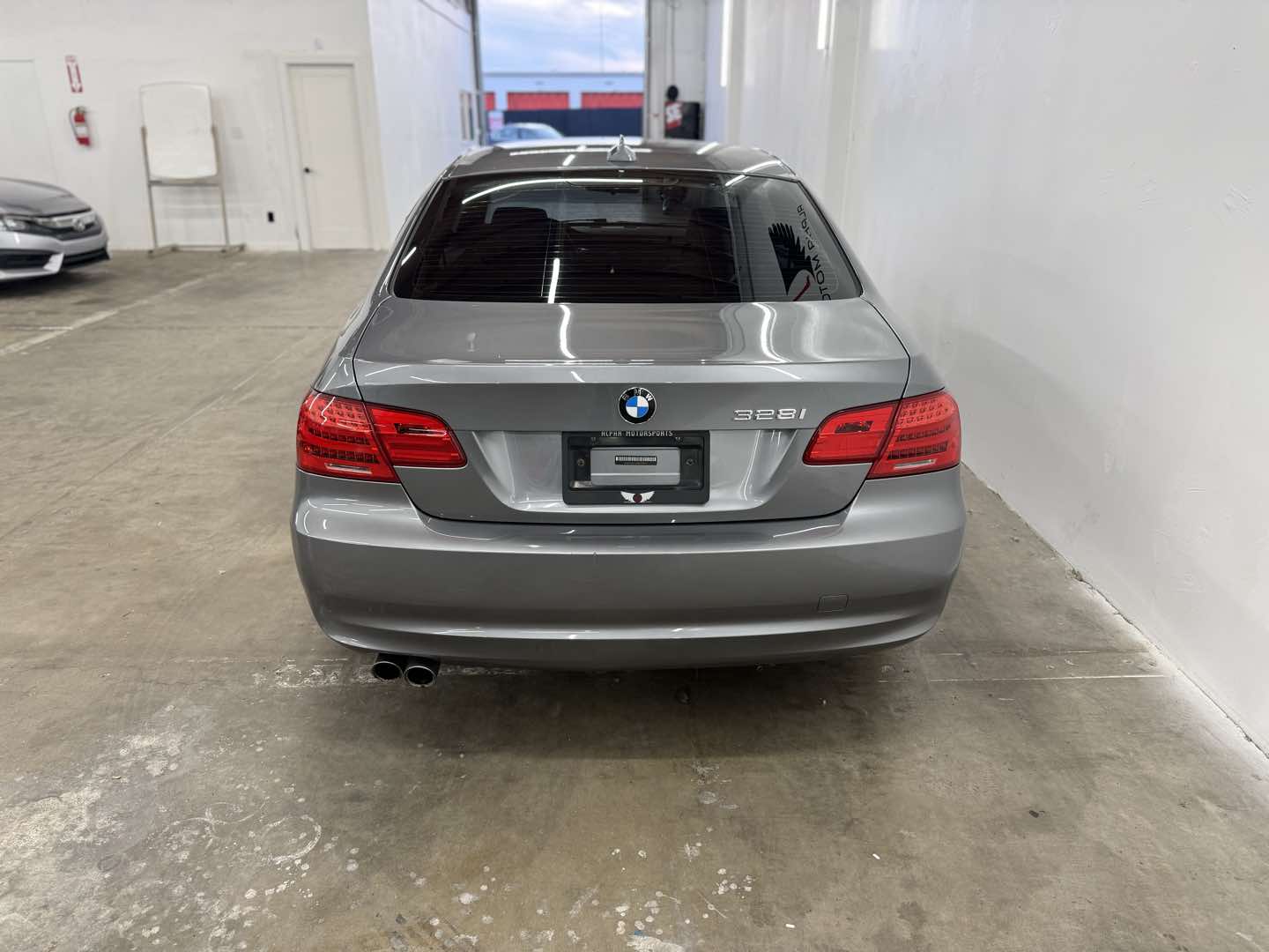 2011 BMW 3 Series 328i - Photo 5