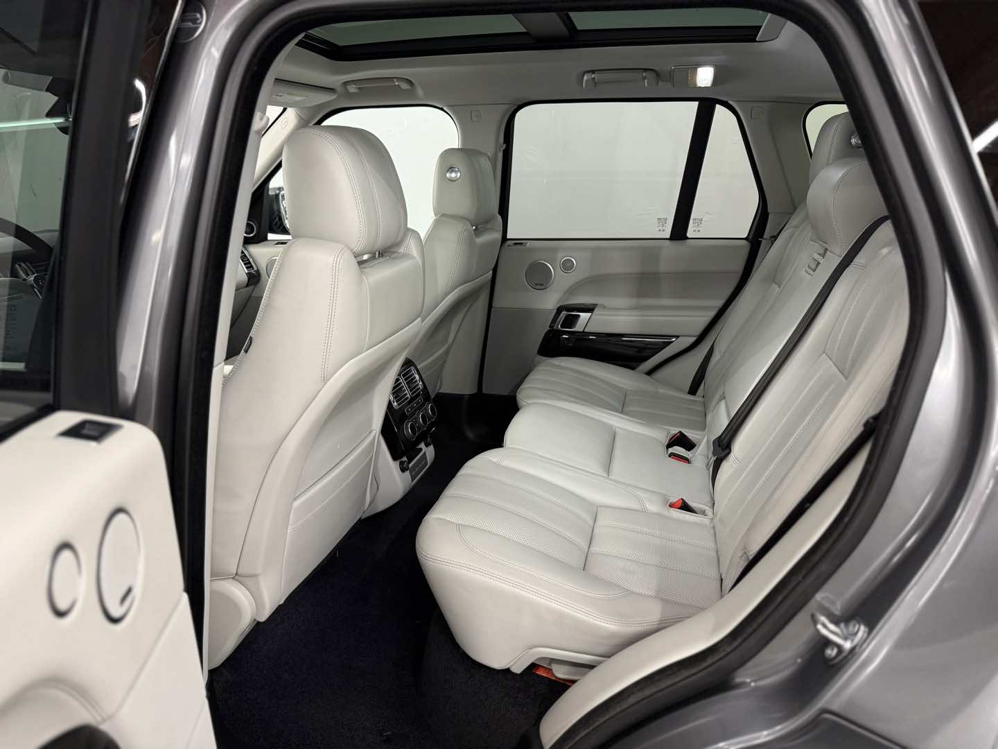 2017 Land Rover Range Rover HSE - Photo 19