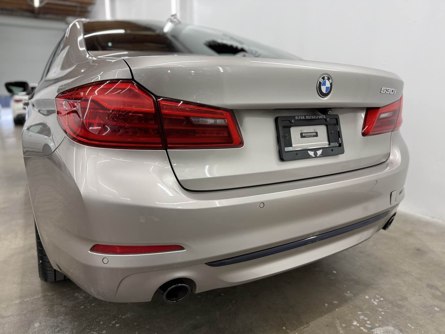2018 BMW 5 Series 530i - Photo 5