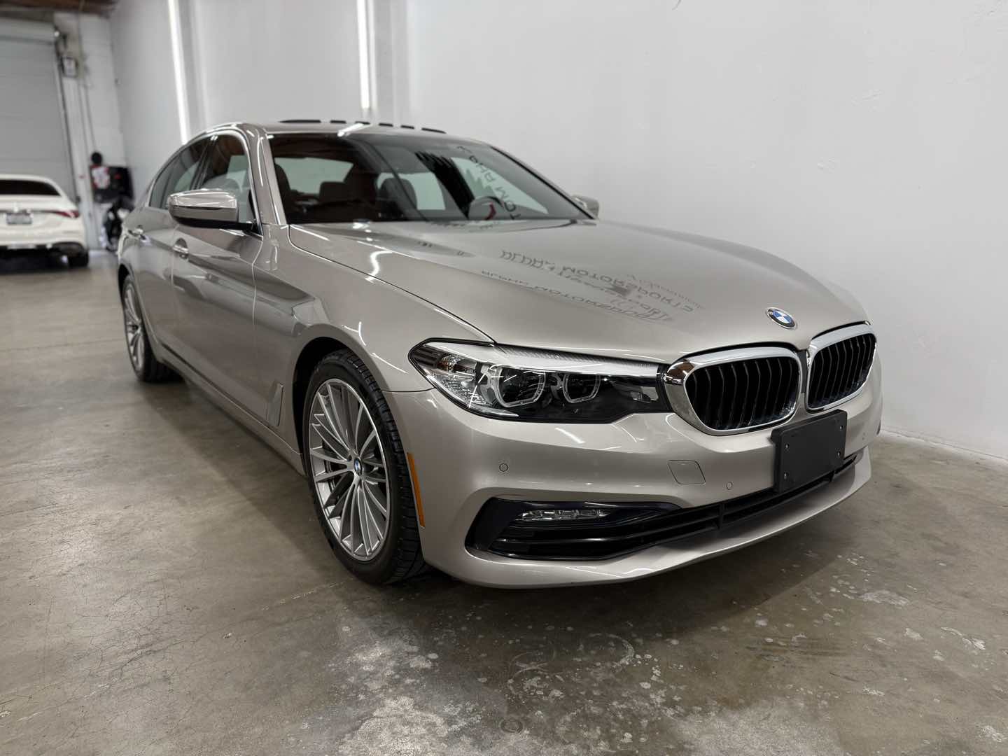 2018 BMW 5 Series 530i - Photo 7
