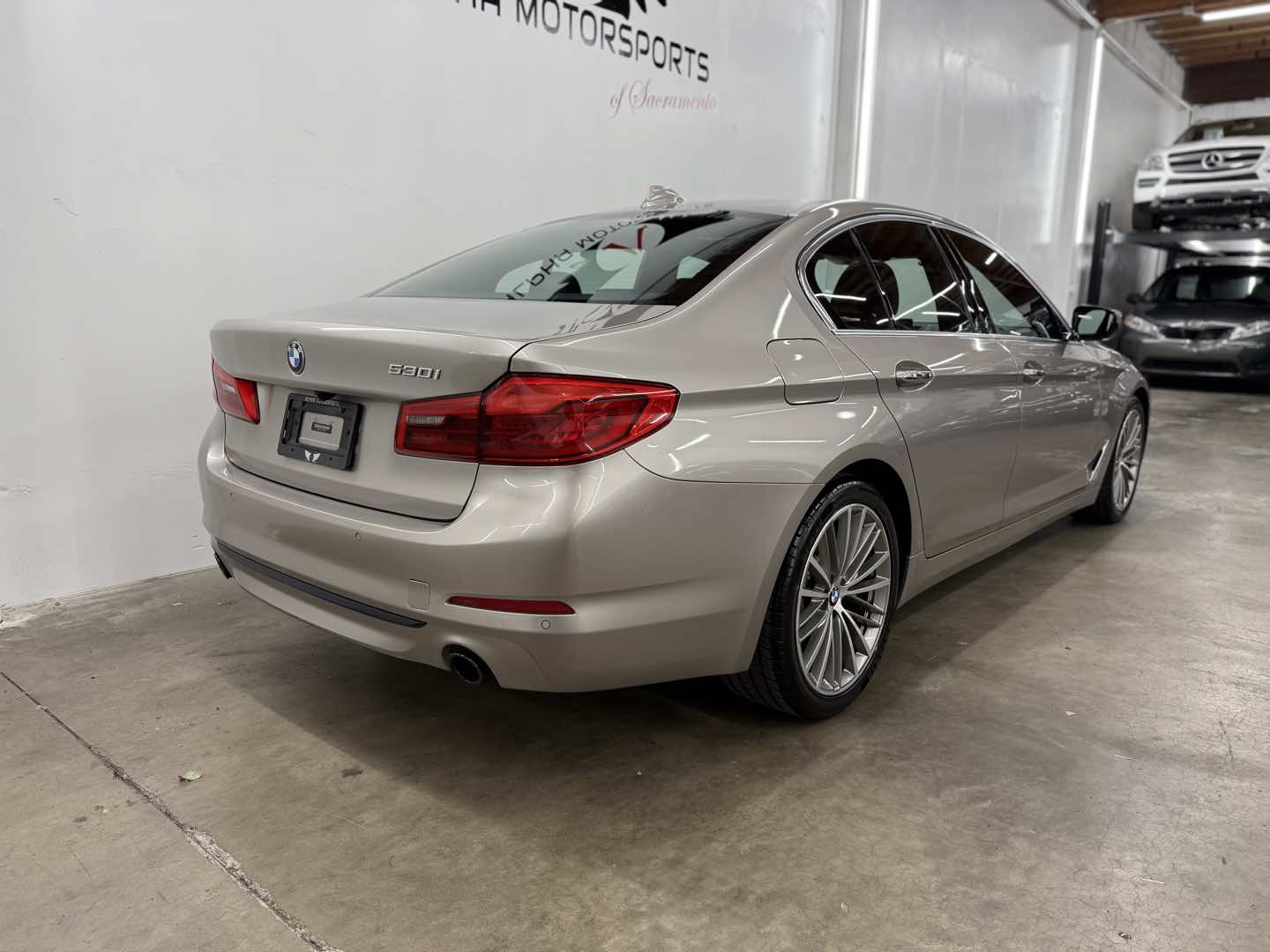 2018 BMW 5 Series 530i - Photo 9