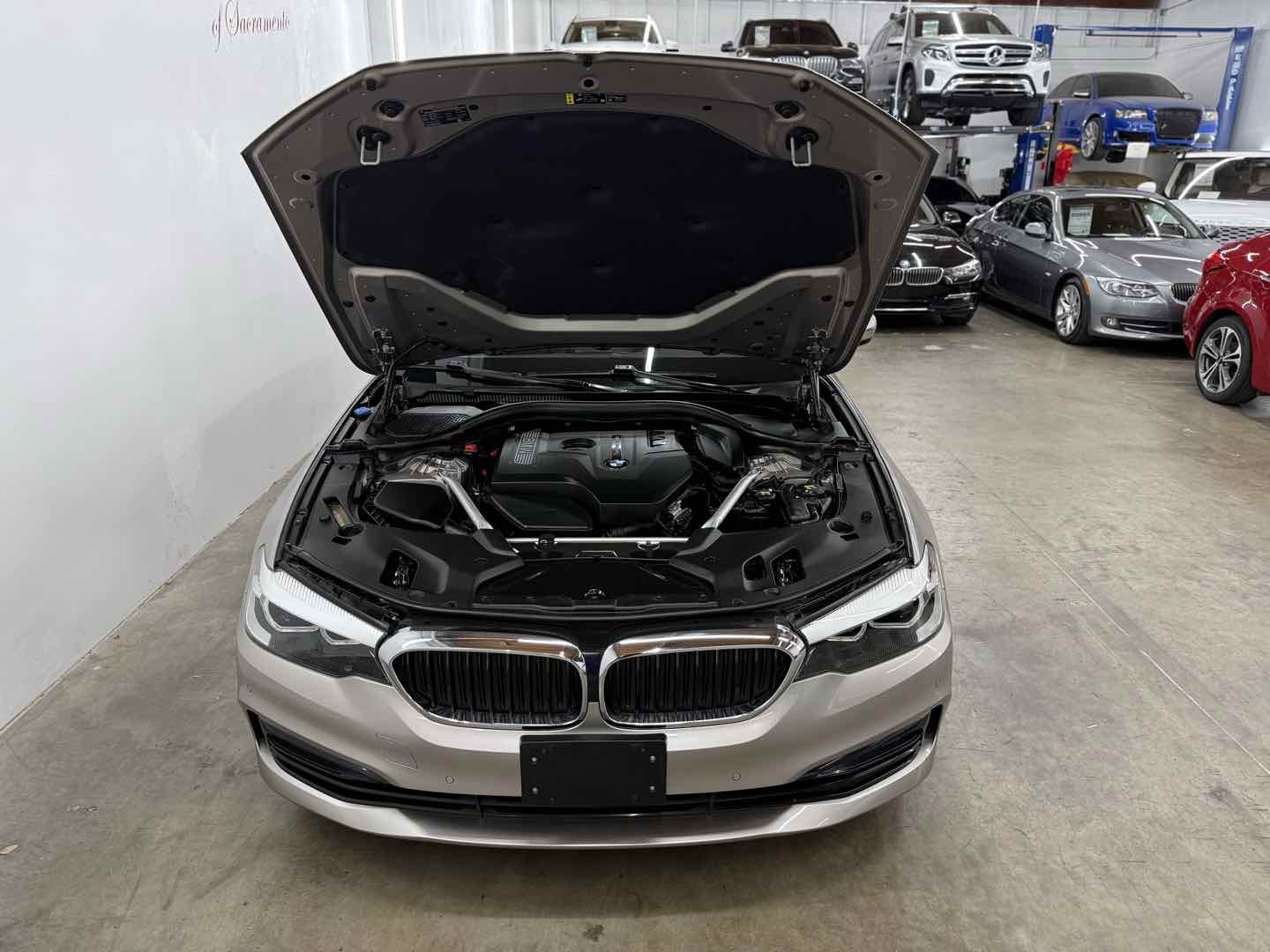 2018 BMW 5 Series 530i - Photo 12