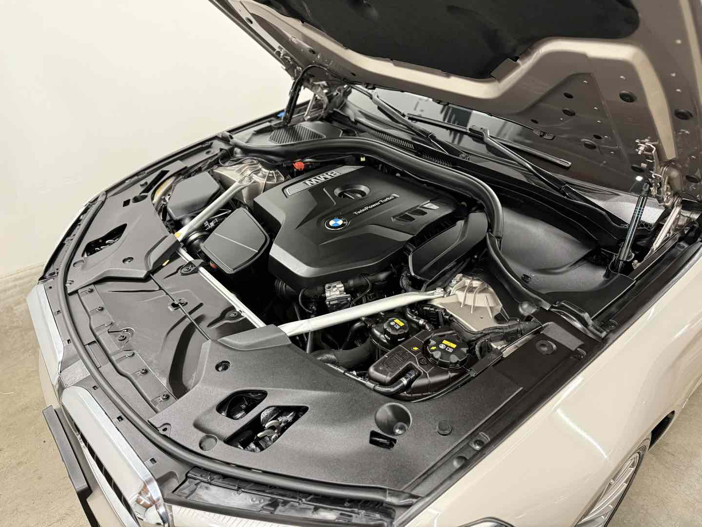 2018 BMW 5 Series 530i - Photo 13