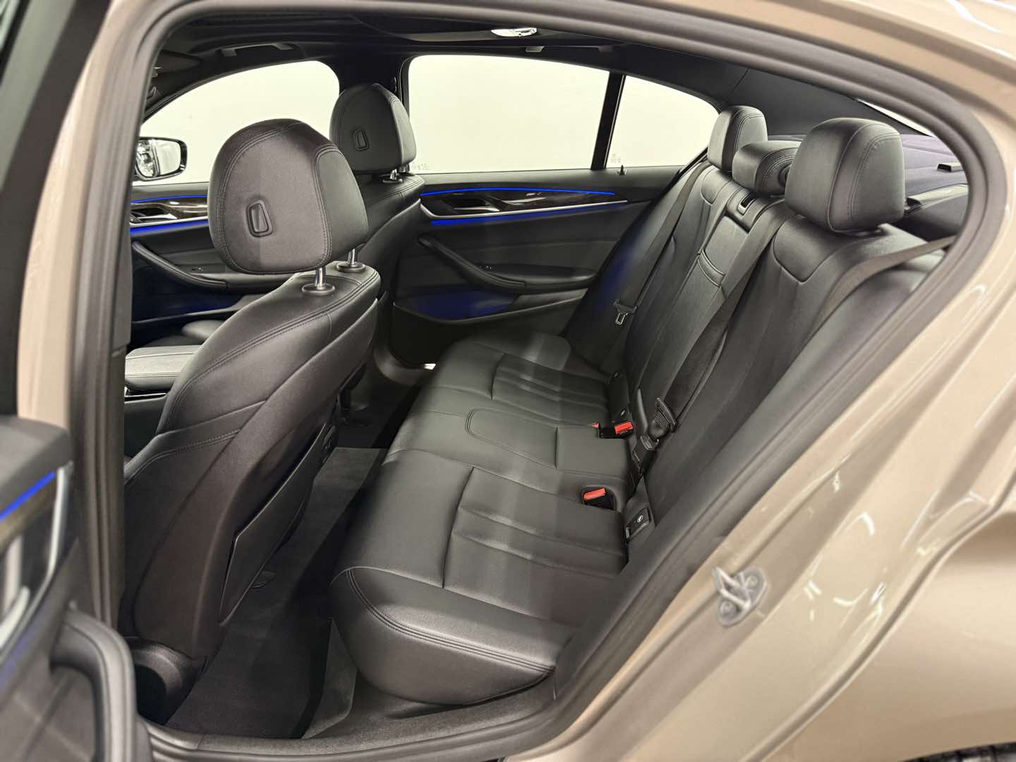 2018 BMW 5 Series 530i - Photo 21
