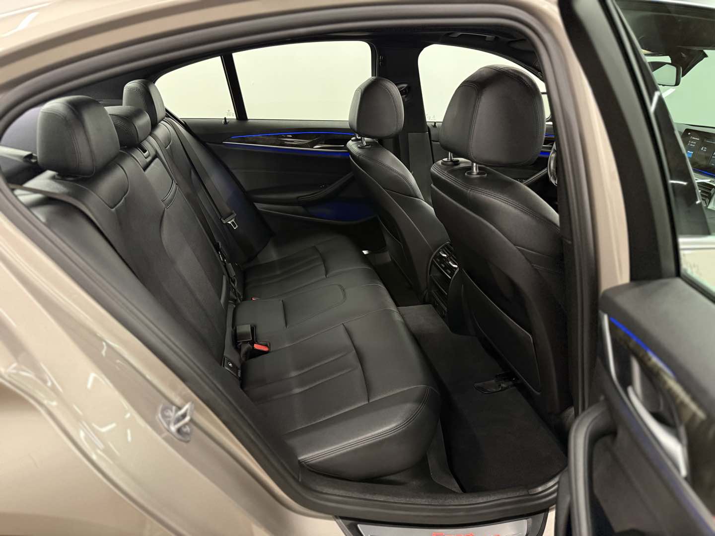 2018 BMW 5 Series 530i - Photo 23