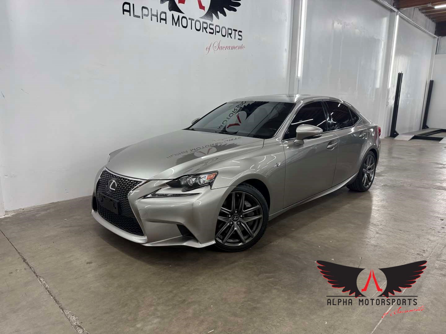2016 Lexus IS 350 200t's photo