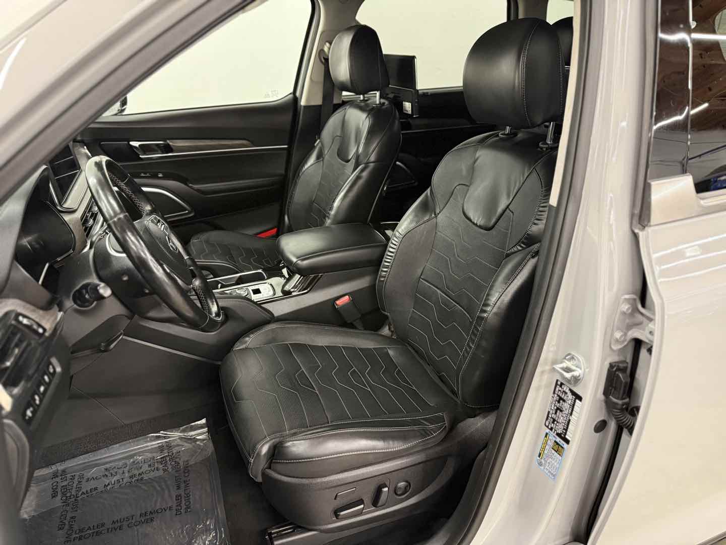 Photo 16 of this Kia Telluride