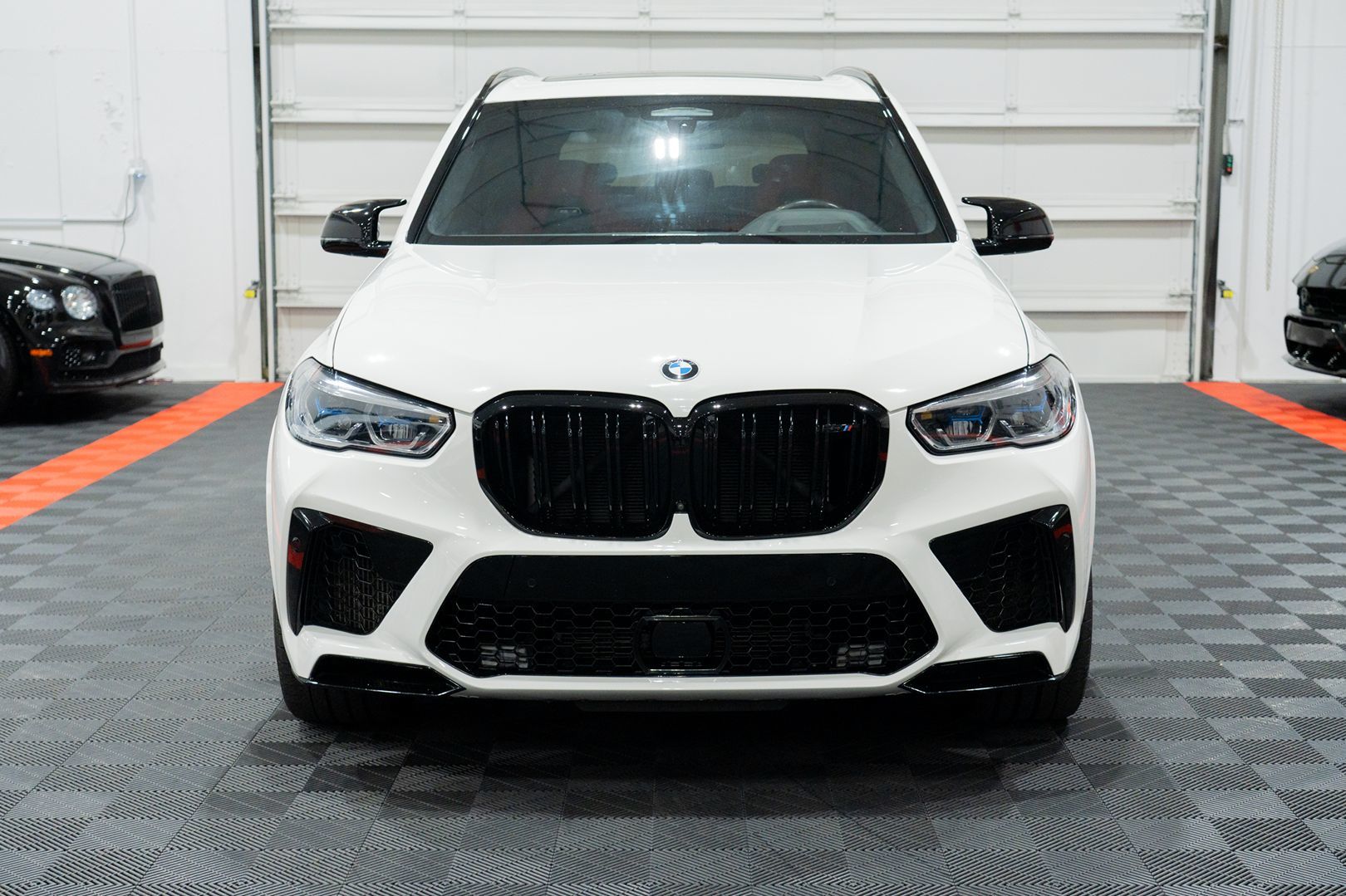 Photo 2 of this BMW X5M