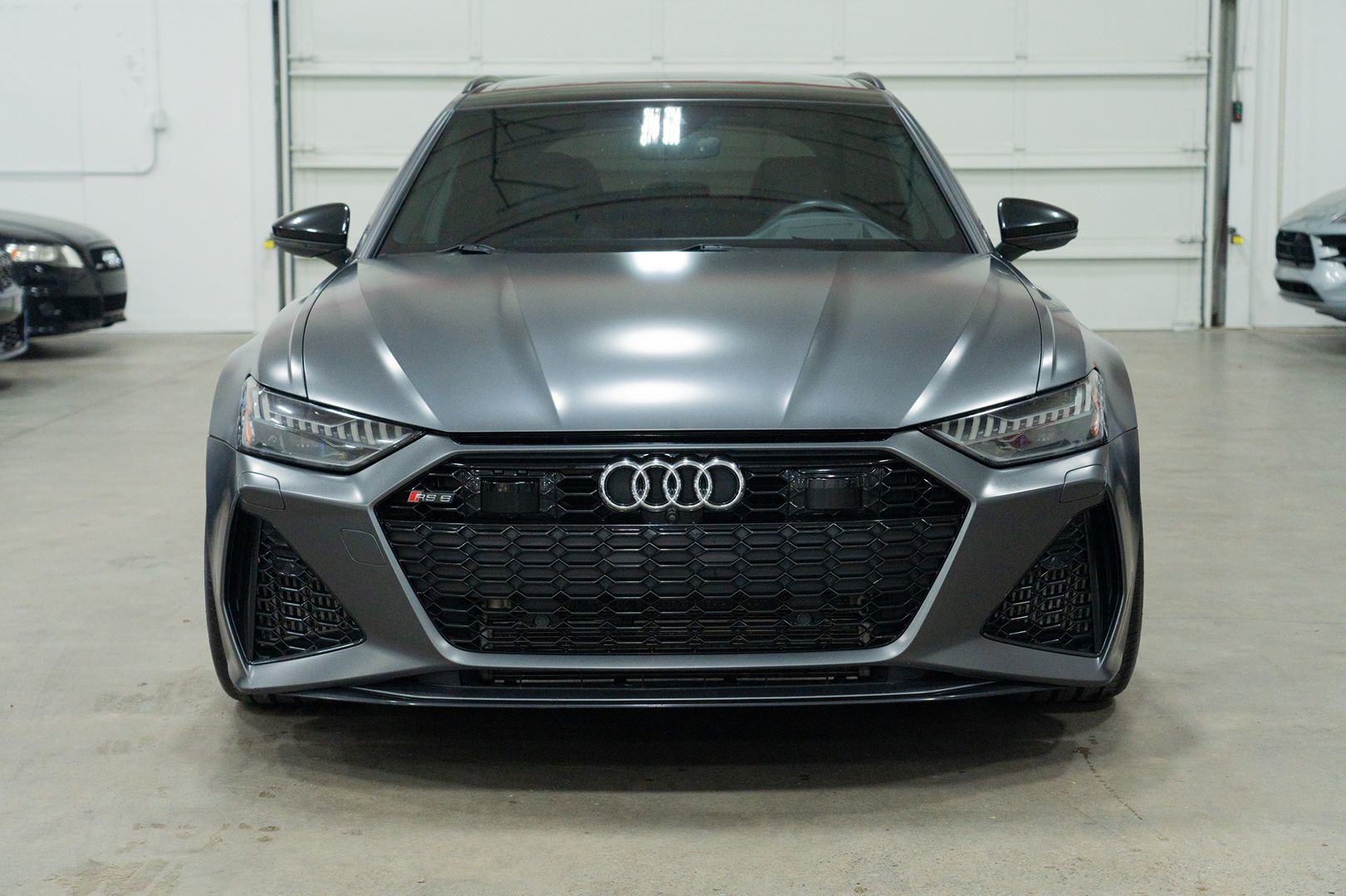 2022 Audi RS 6 Avant Base photo 2