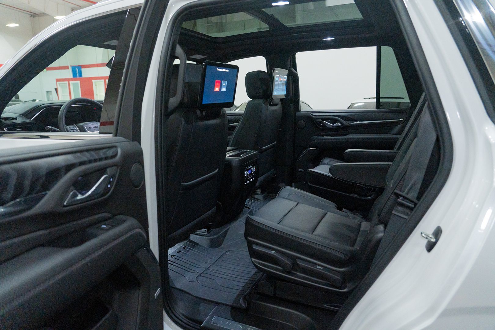 Photo 28 of this GMC Yukon