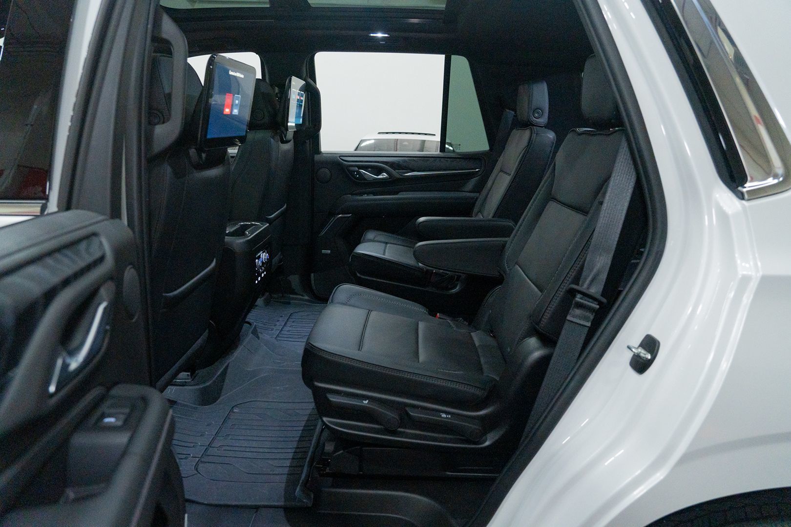 Photo 29 of this GMC Yukon