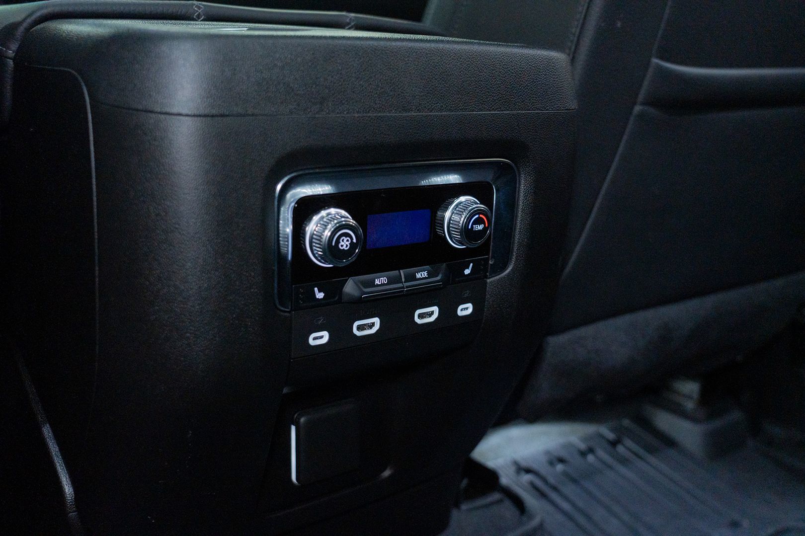 Photo 32 of this GMC Yukon