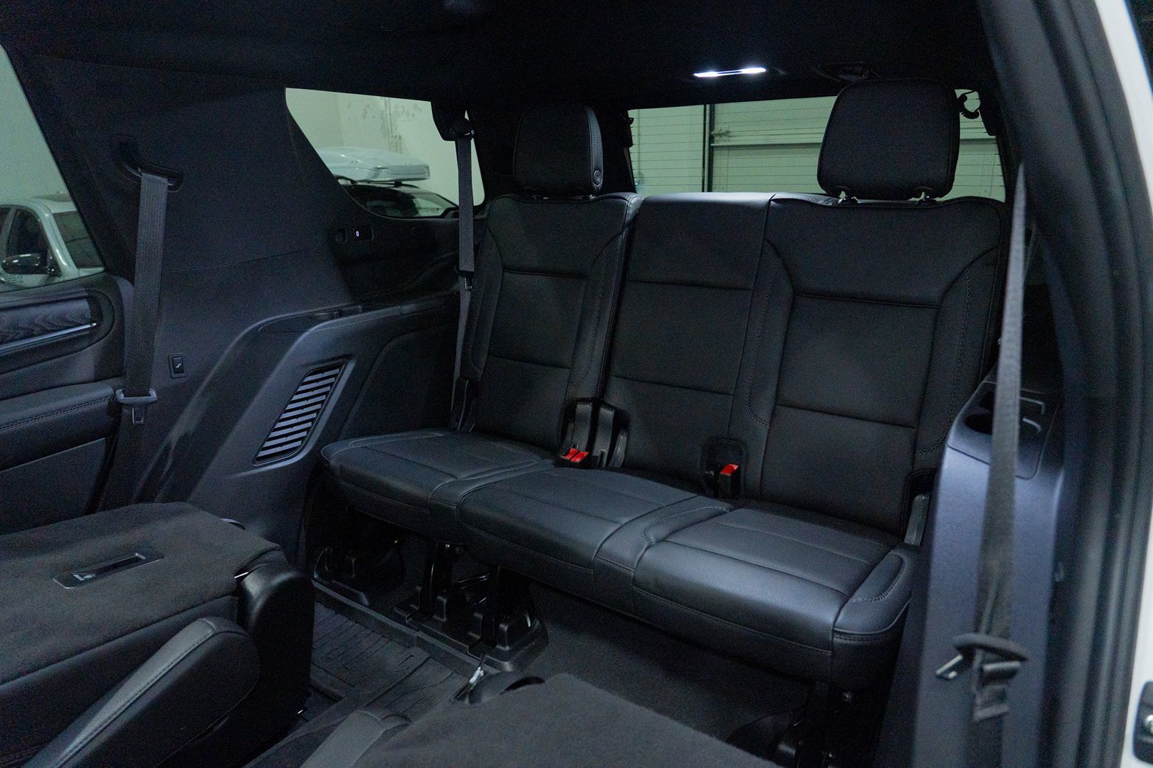 Photo 33 of this GMC Yukon