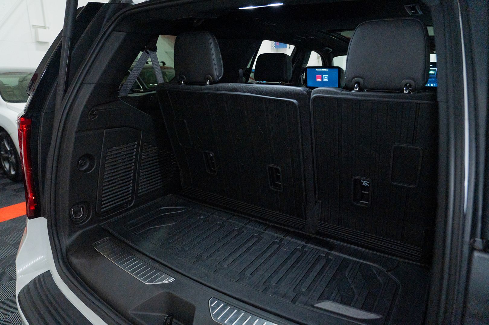 Photo 35 of this GMC Yukon