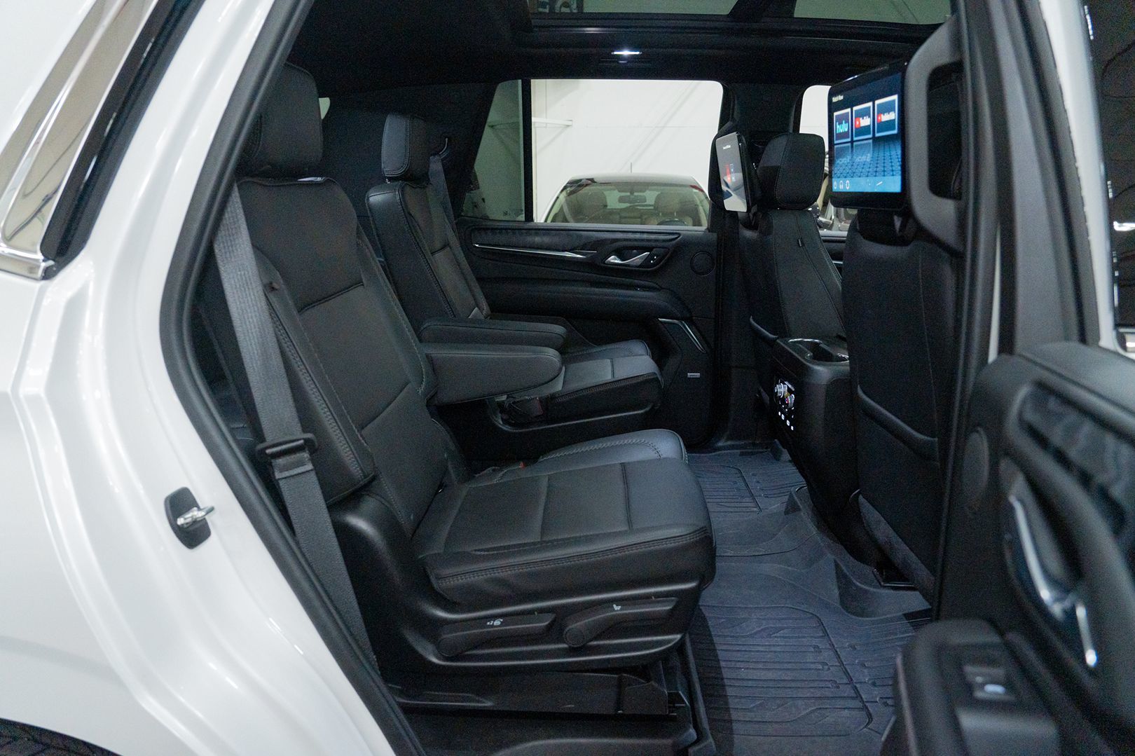 Photo 40 of this GMC Yukon