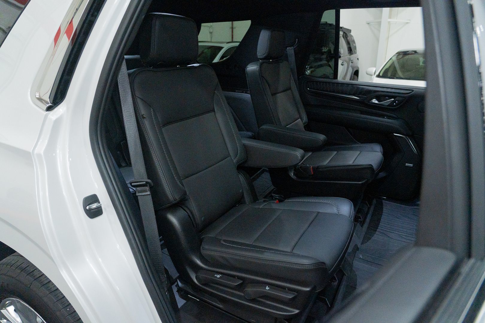 Photo 41 of this GMC Yukon