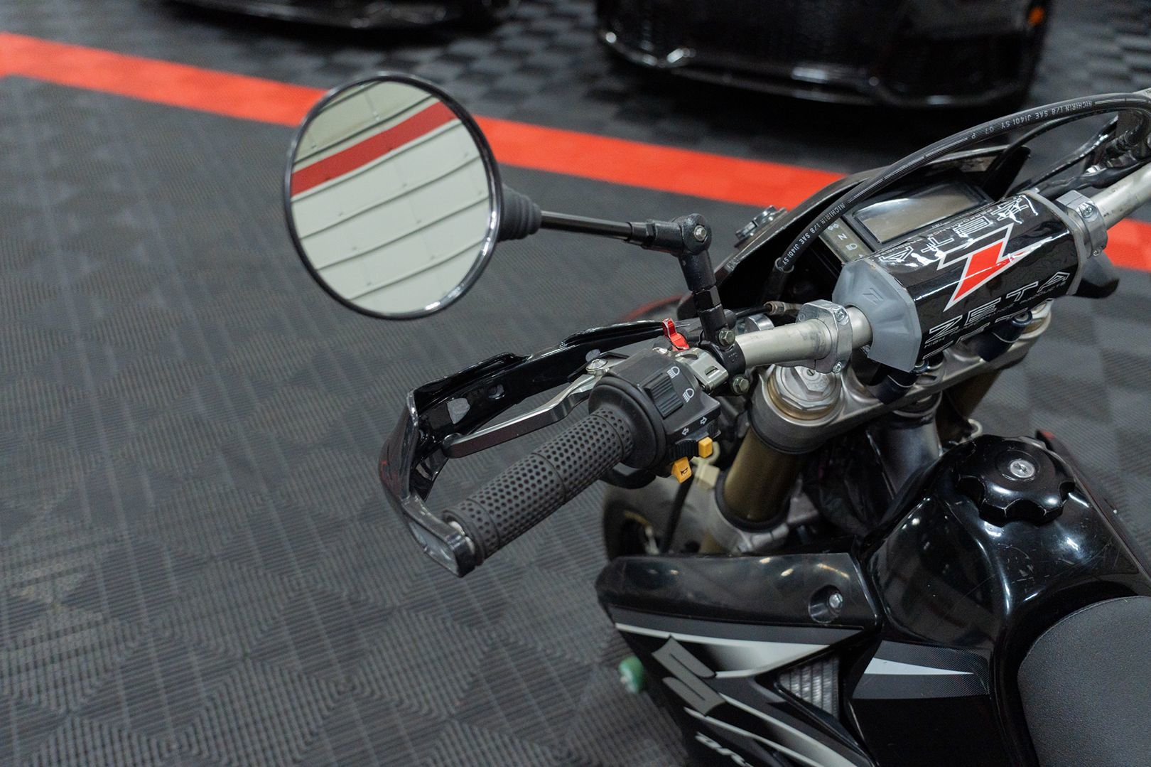 Photo 13 of this Suzuki DR-Z 400SM