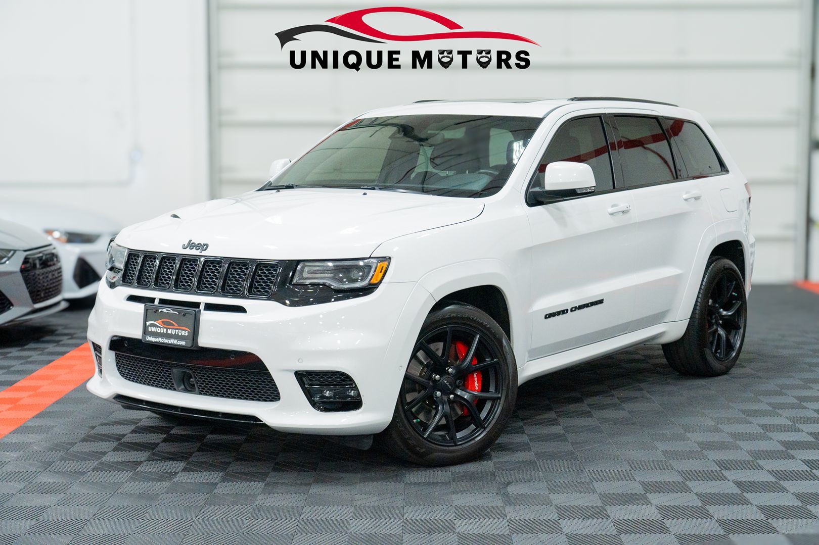 White (Ivory Tri-Coat Pearl) 2019 Jeep Grand Cherokee SUV / Crossover Four-Wheel Drive Automatic