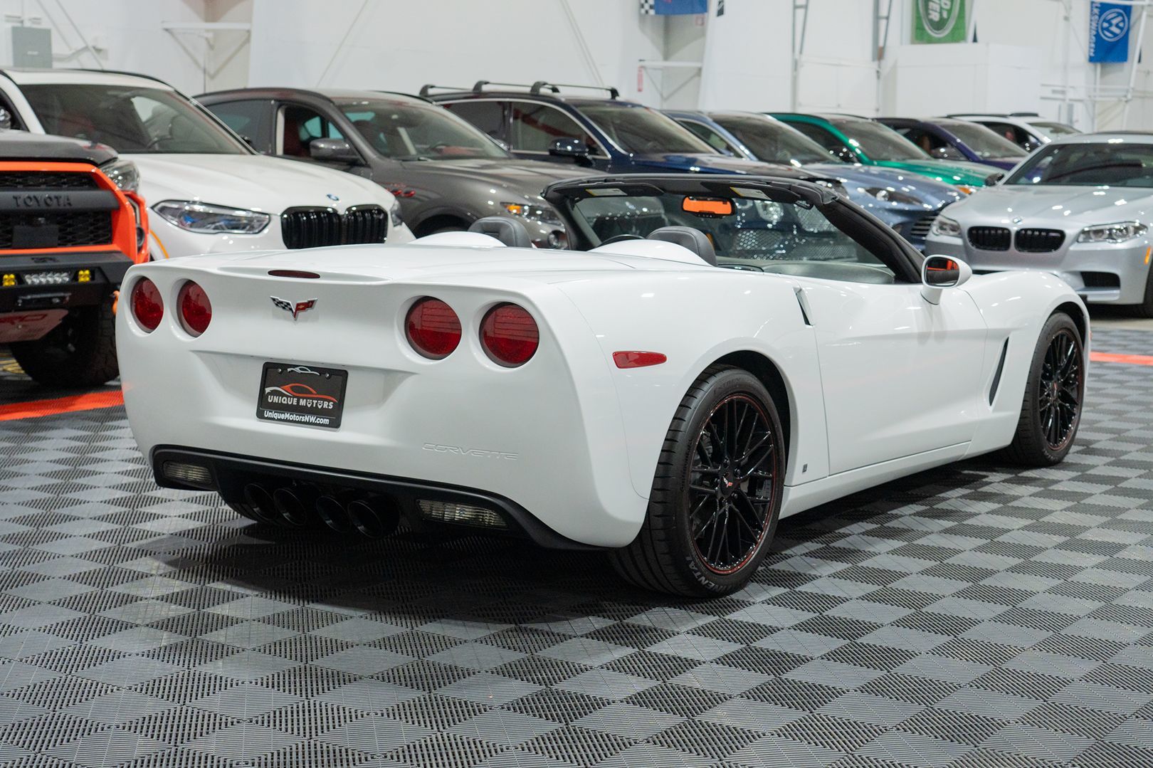 Photo 6 of this Chevrolet Corvette