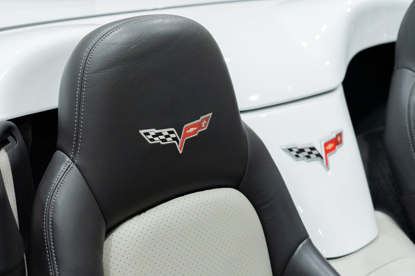 Photo 26 of this Chevrolet Corvette