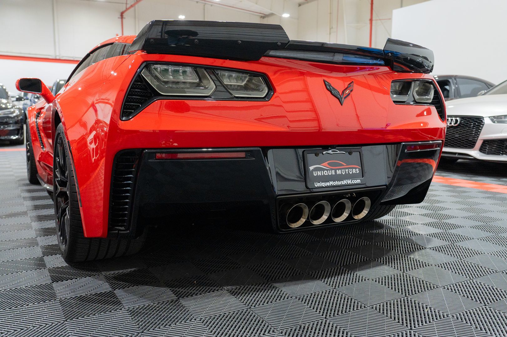 Photo 9 of this Chevrolet Corvette