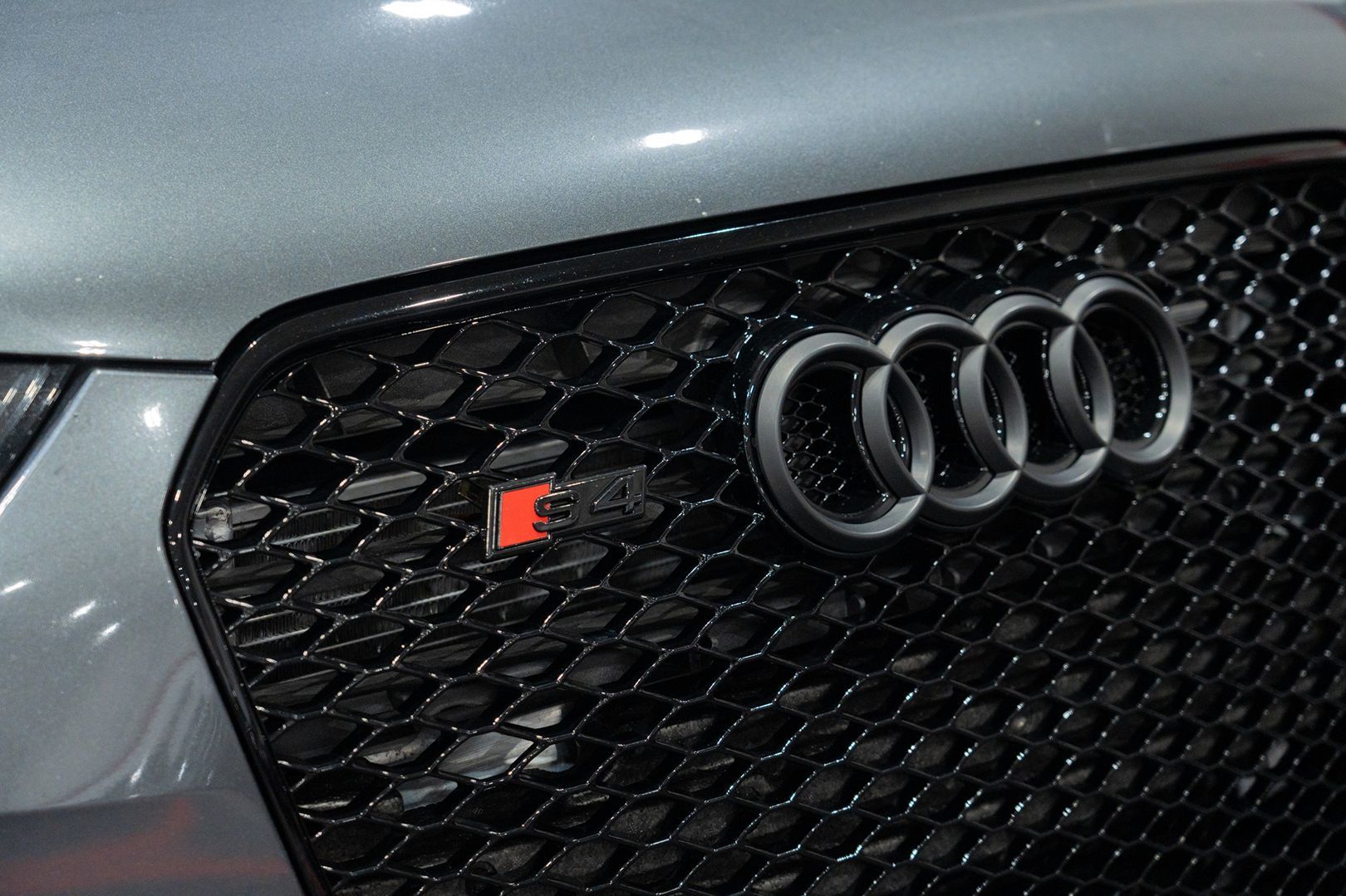 Photo 14 of this Audi S4