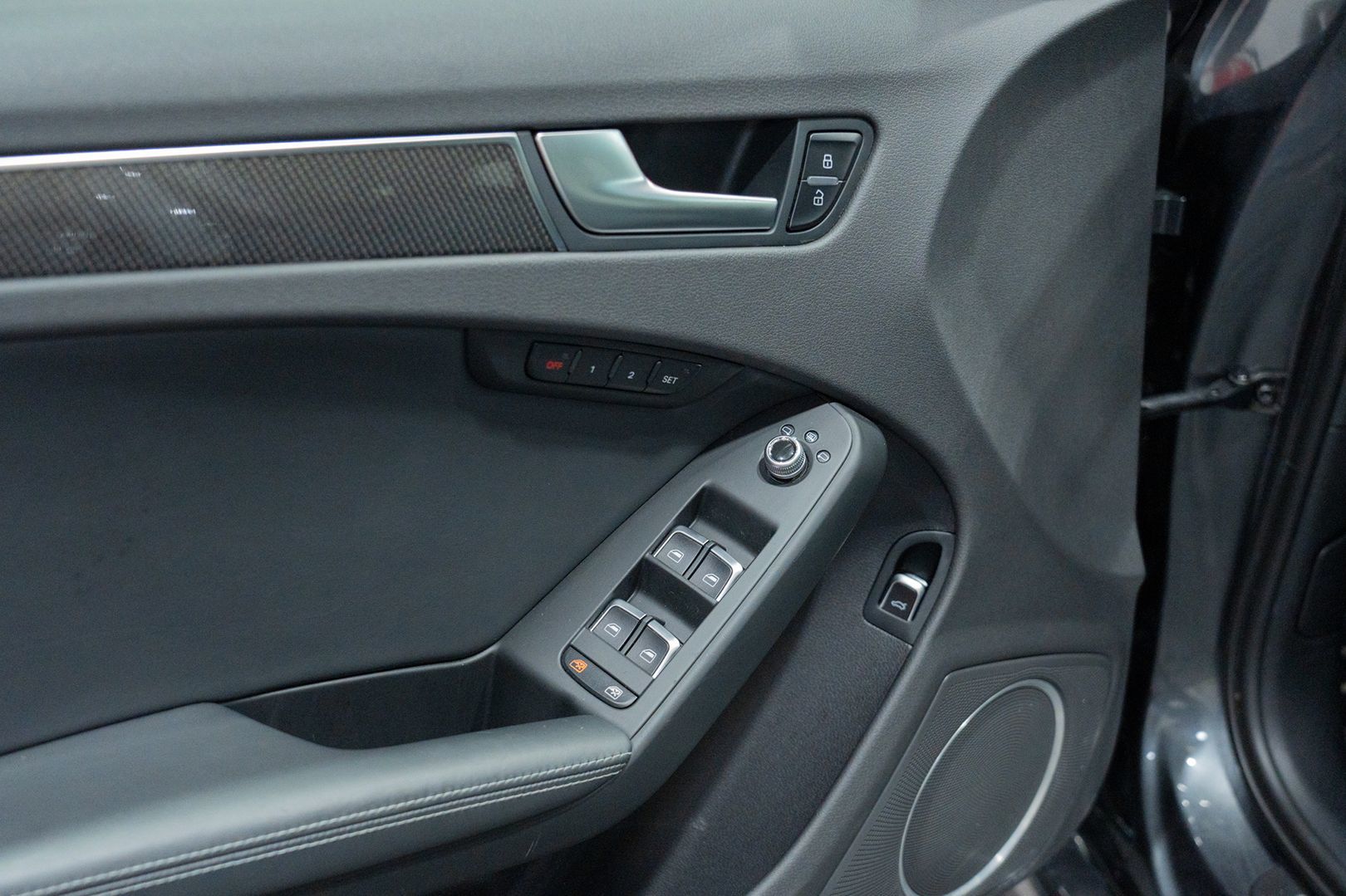 Photo 20 of this Audi S4