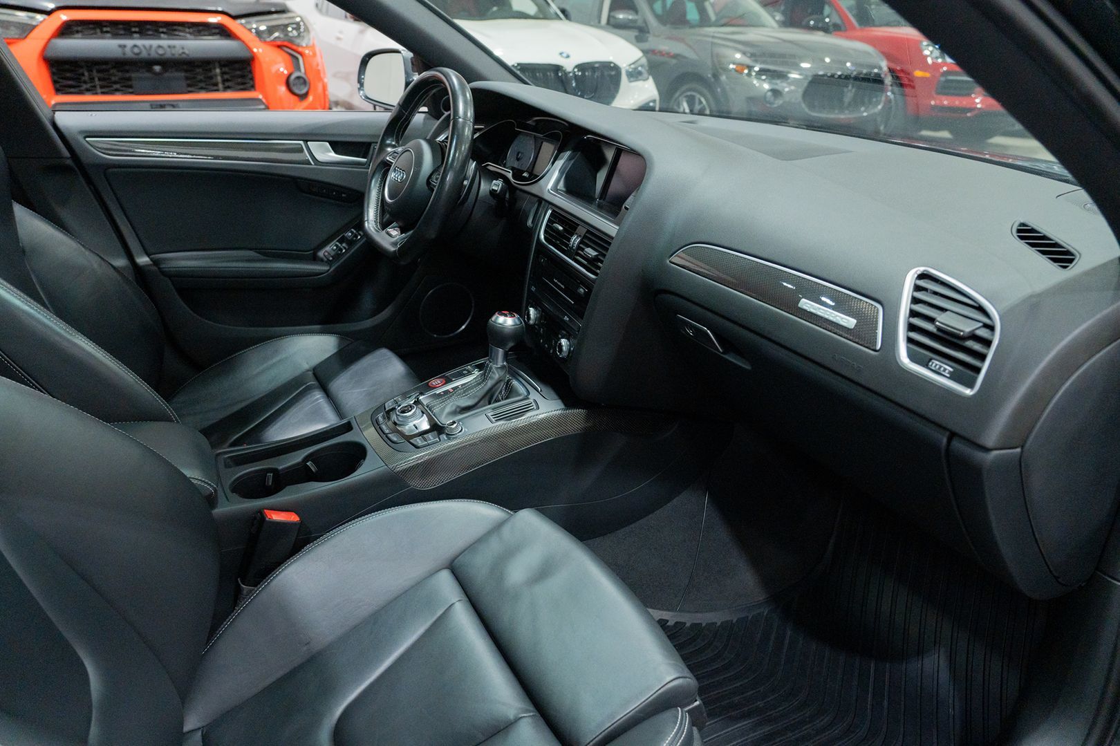 Photo 35 of this Audi S4