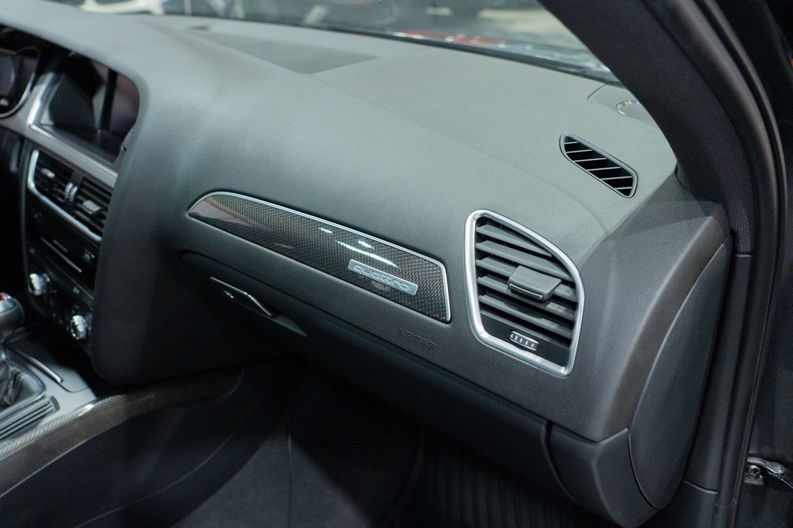 Photo 36 of this Audi S4