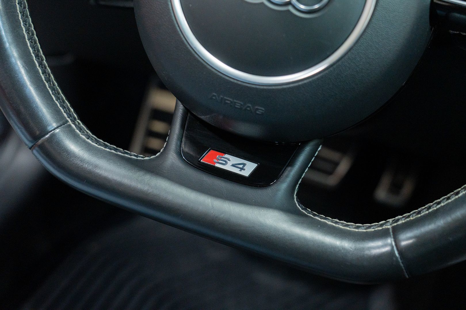 Photo 41 of this Audi S4