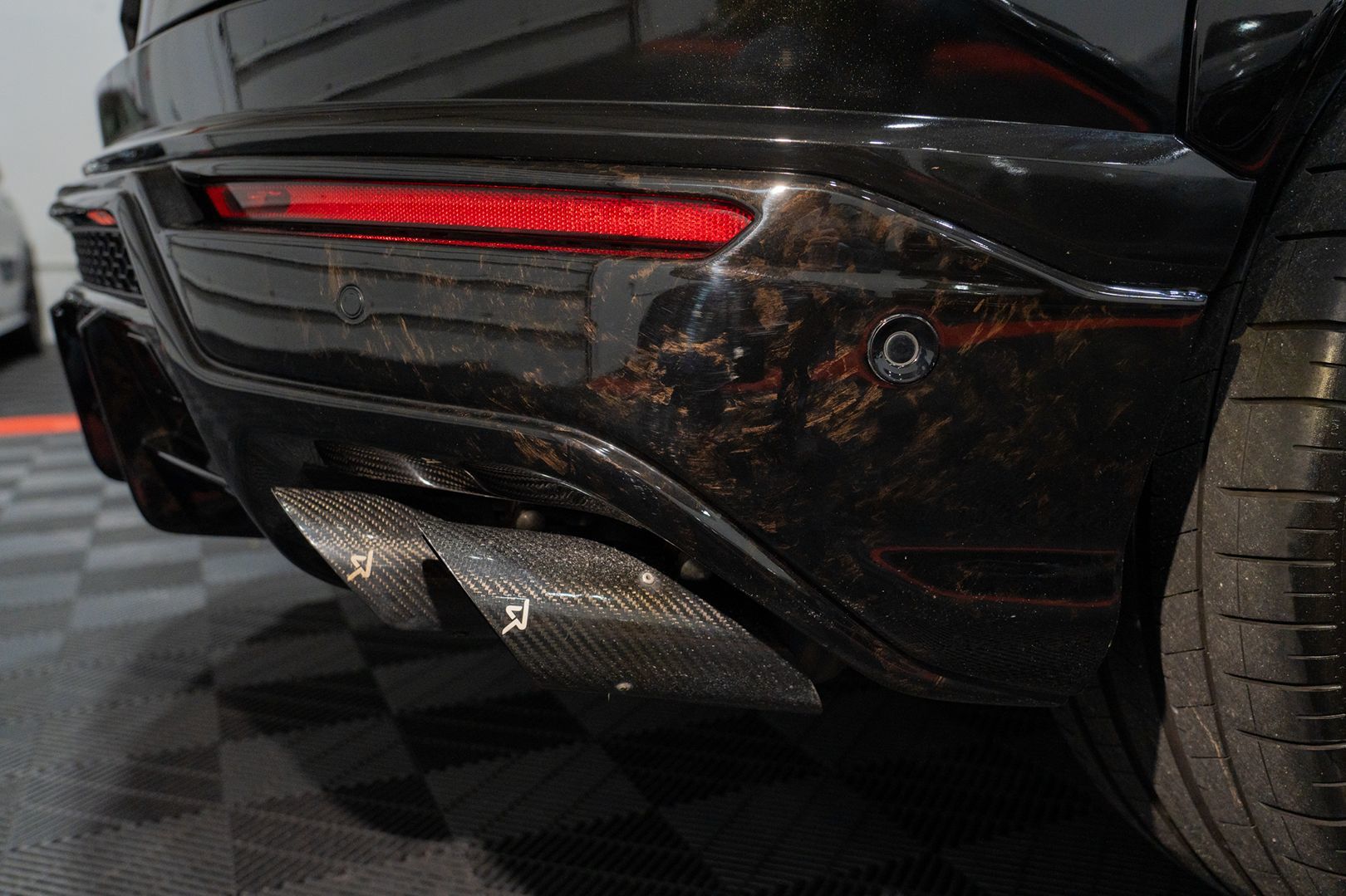 Photo 16 of this Lamborghini Urus