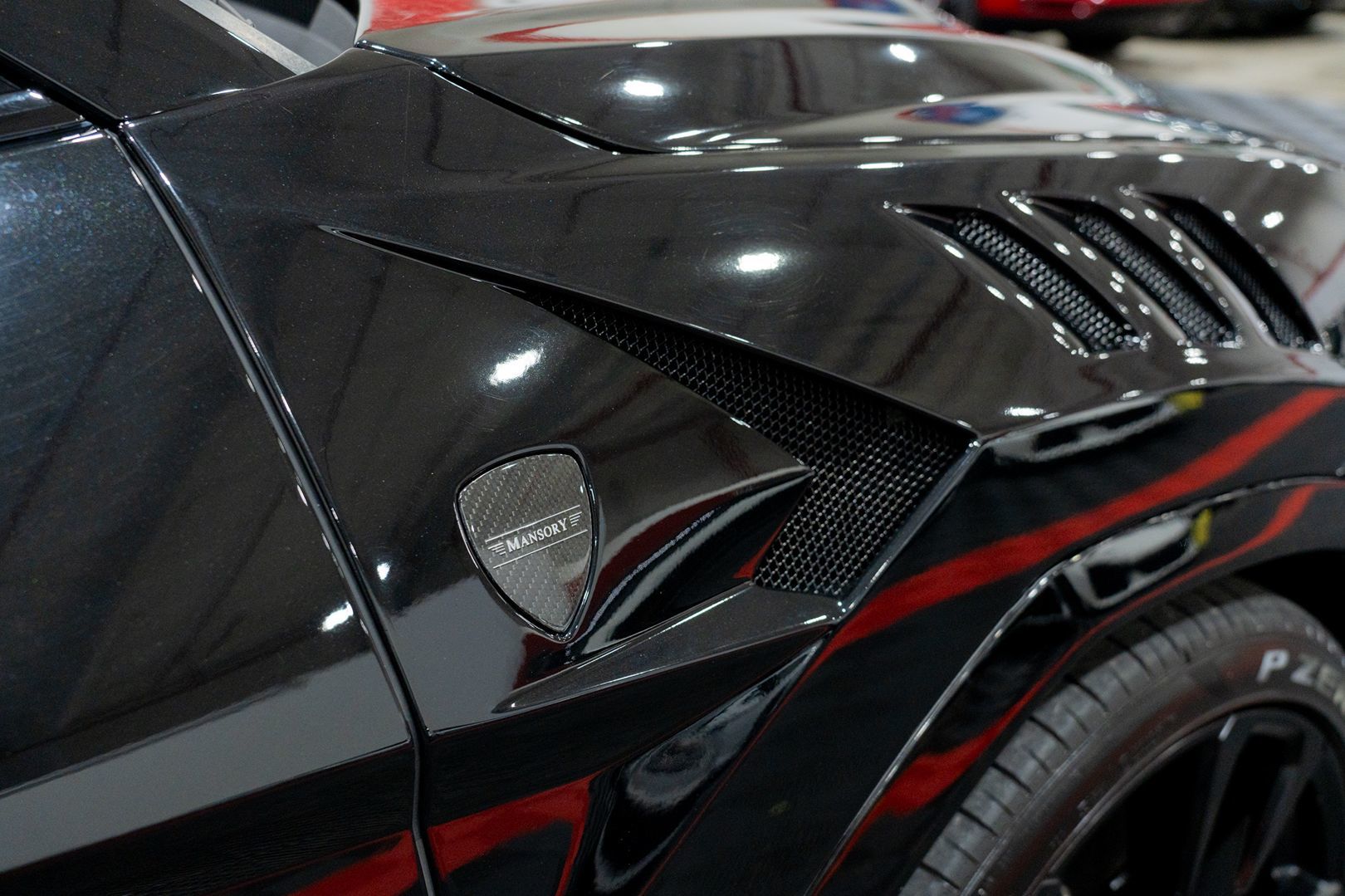 Photo 17 of this Lamborghini Urus