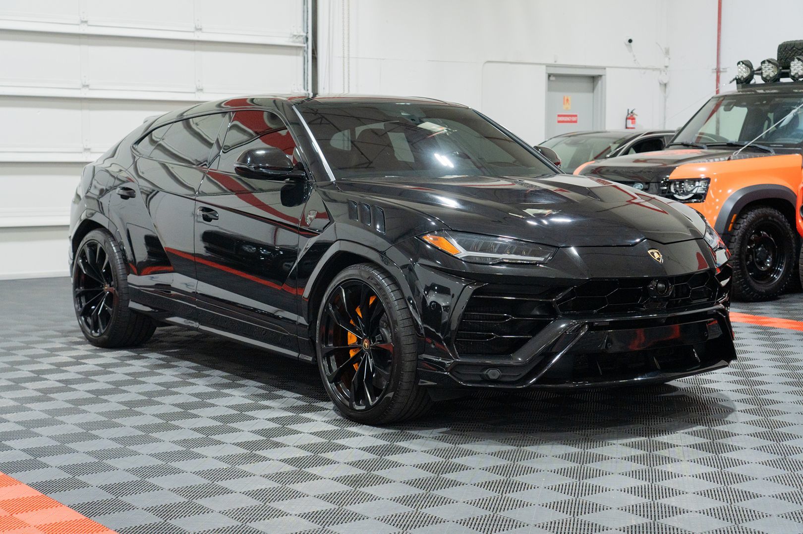 Photo 19 of this Lamborghini Urus