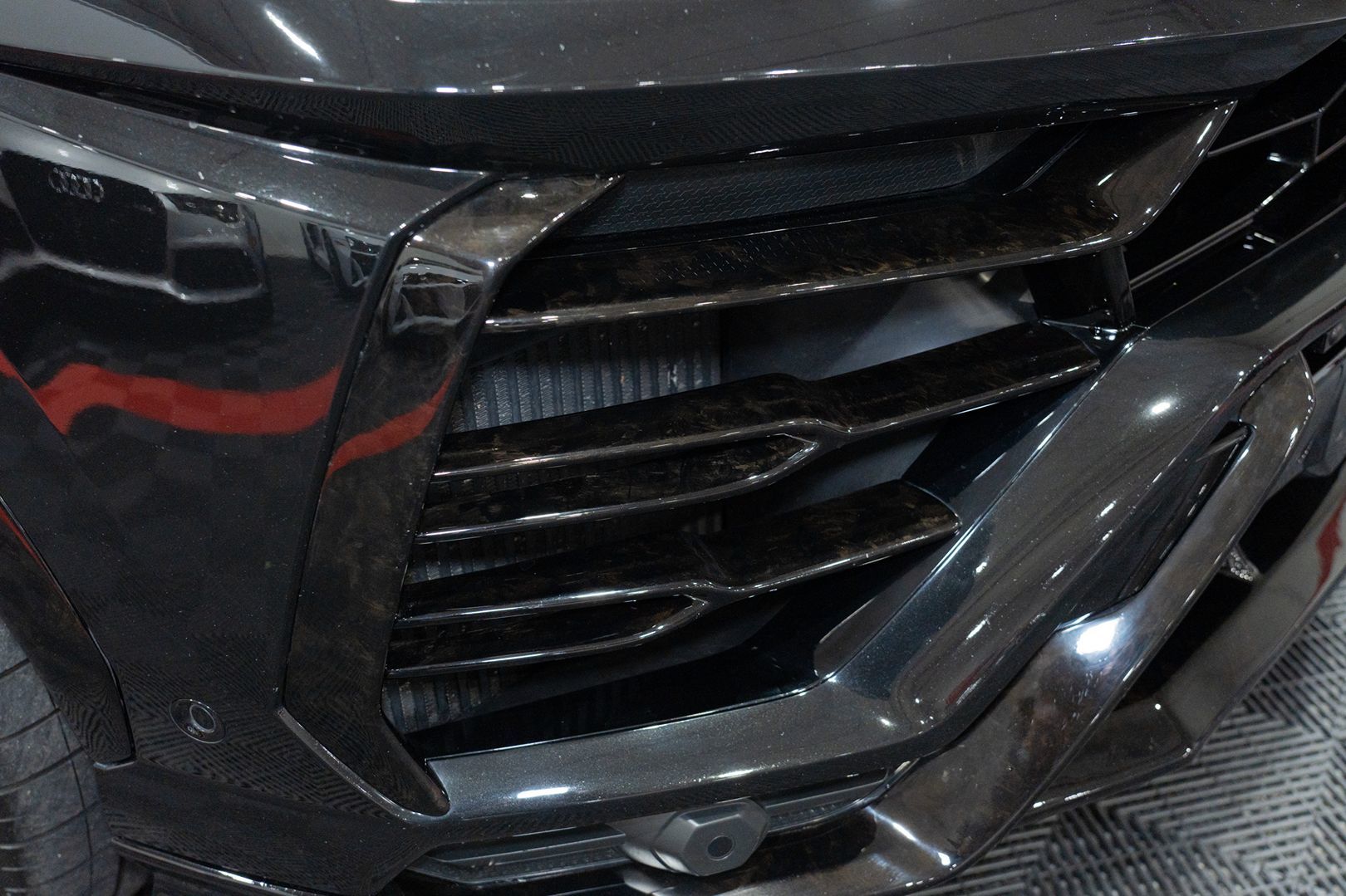 Photo 22 of this Lamborghini Urus