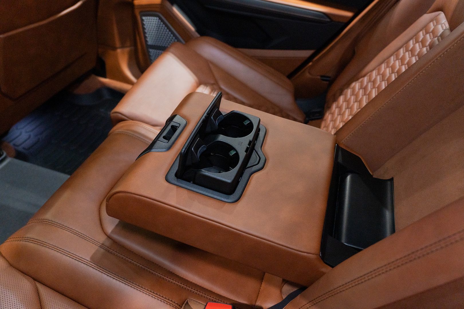 Photo 44 of this Lamborghini Urus