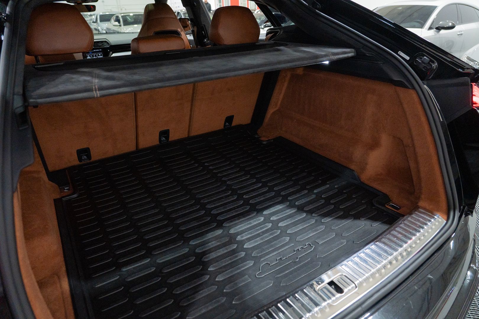 Photo 47 of this Lamborghini Urus