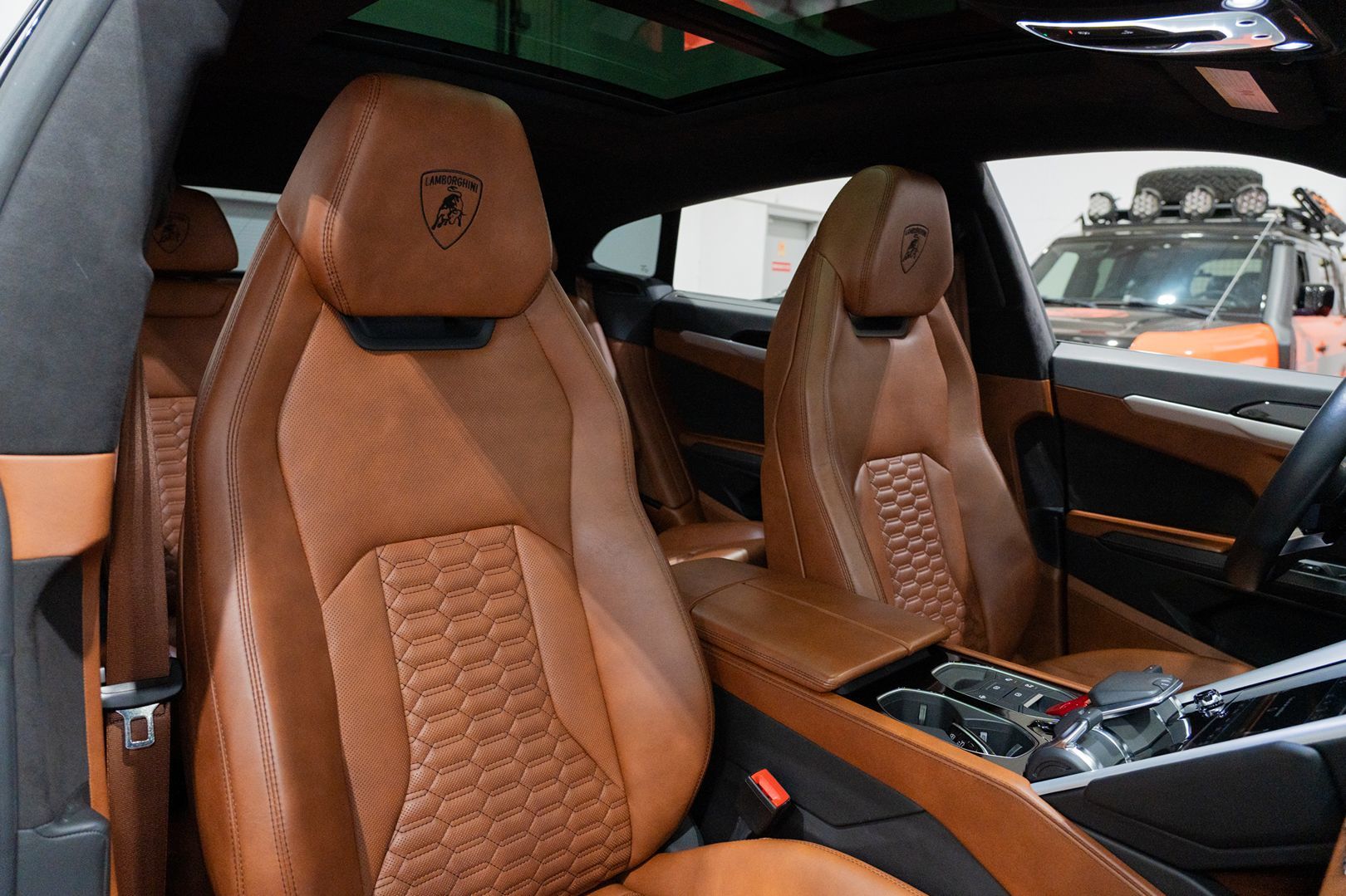 Photo 52 of this Lamborghini Urus