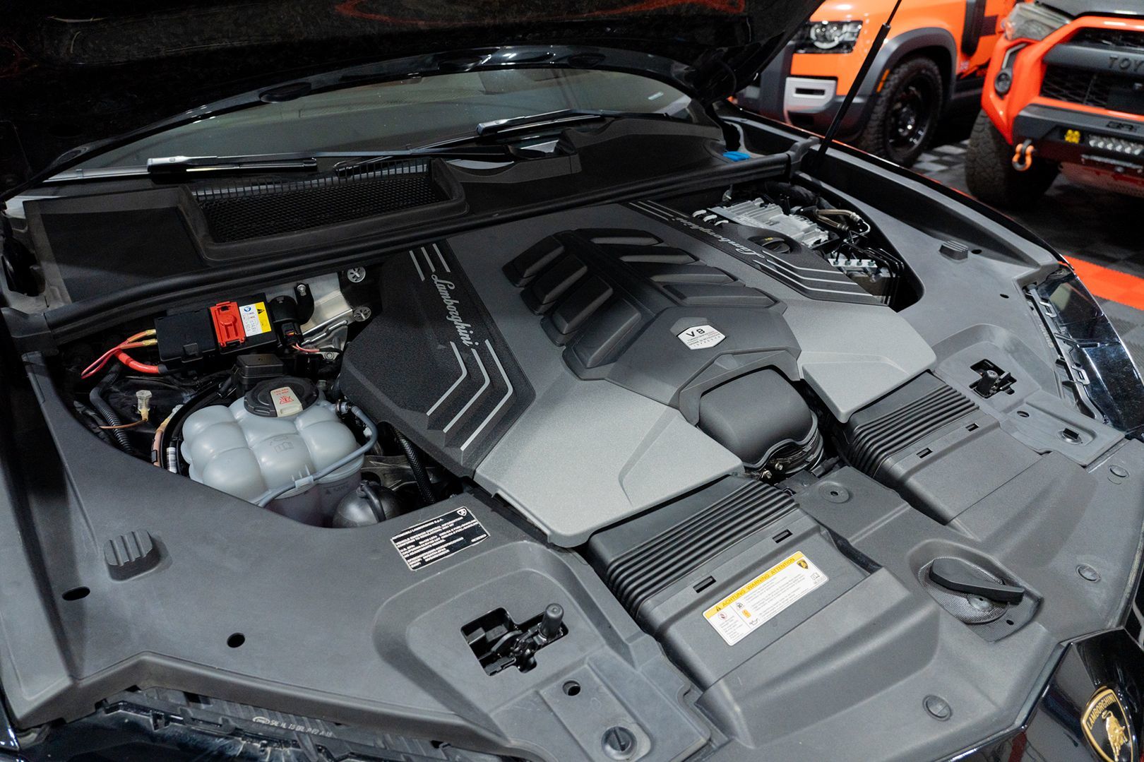 Photo 80 of this Lamborghini Urus