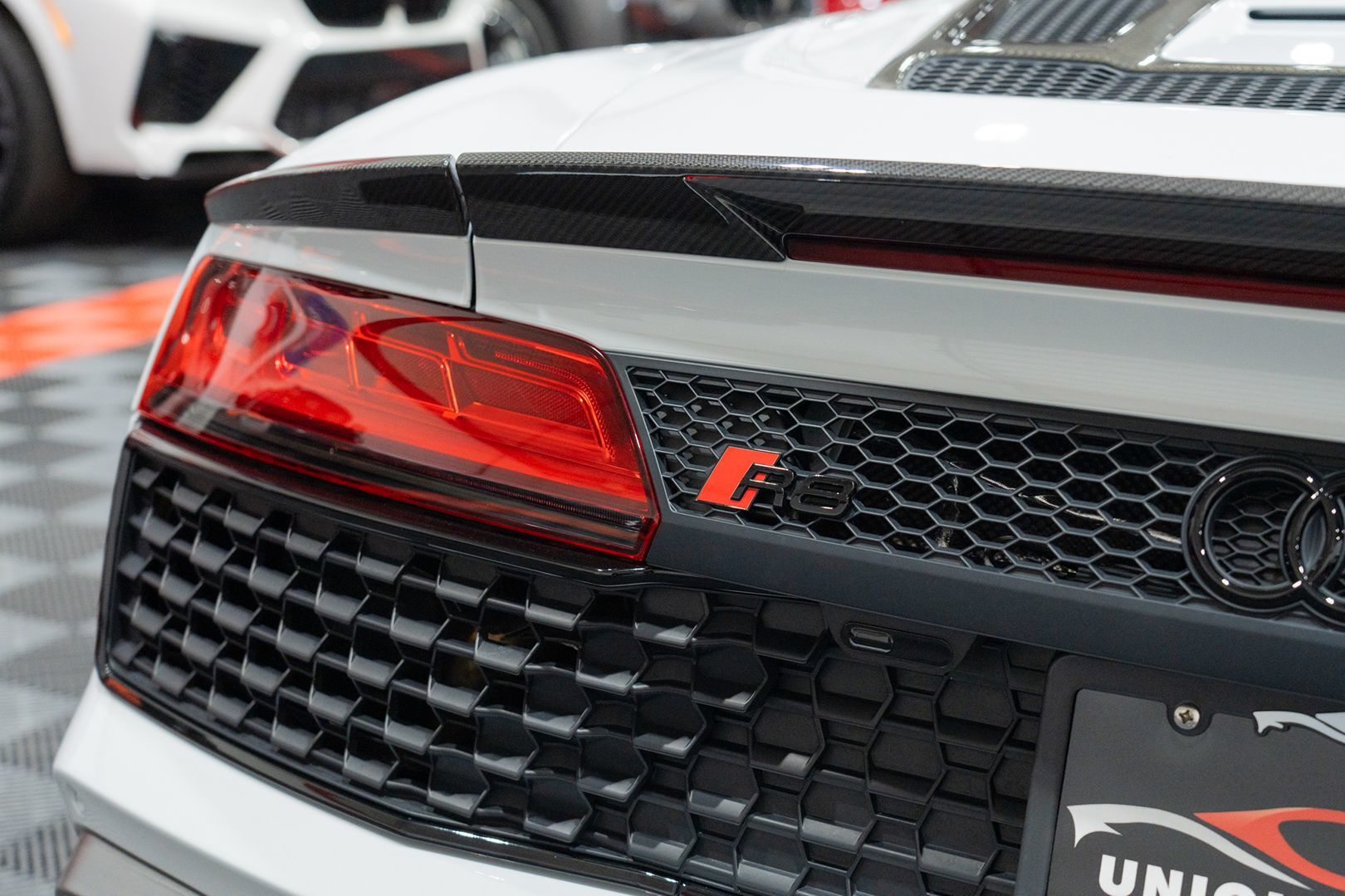 Photo 8 of this Audi R8 Spyder