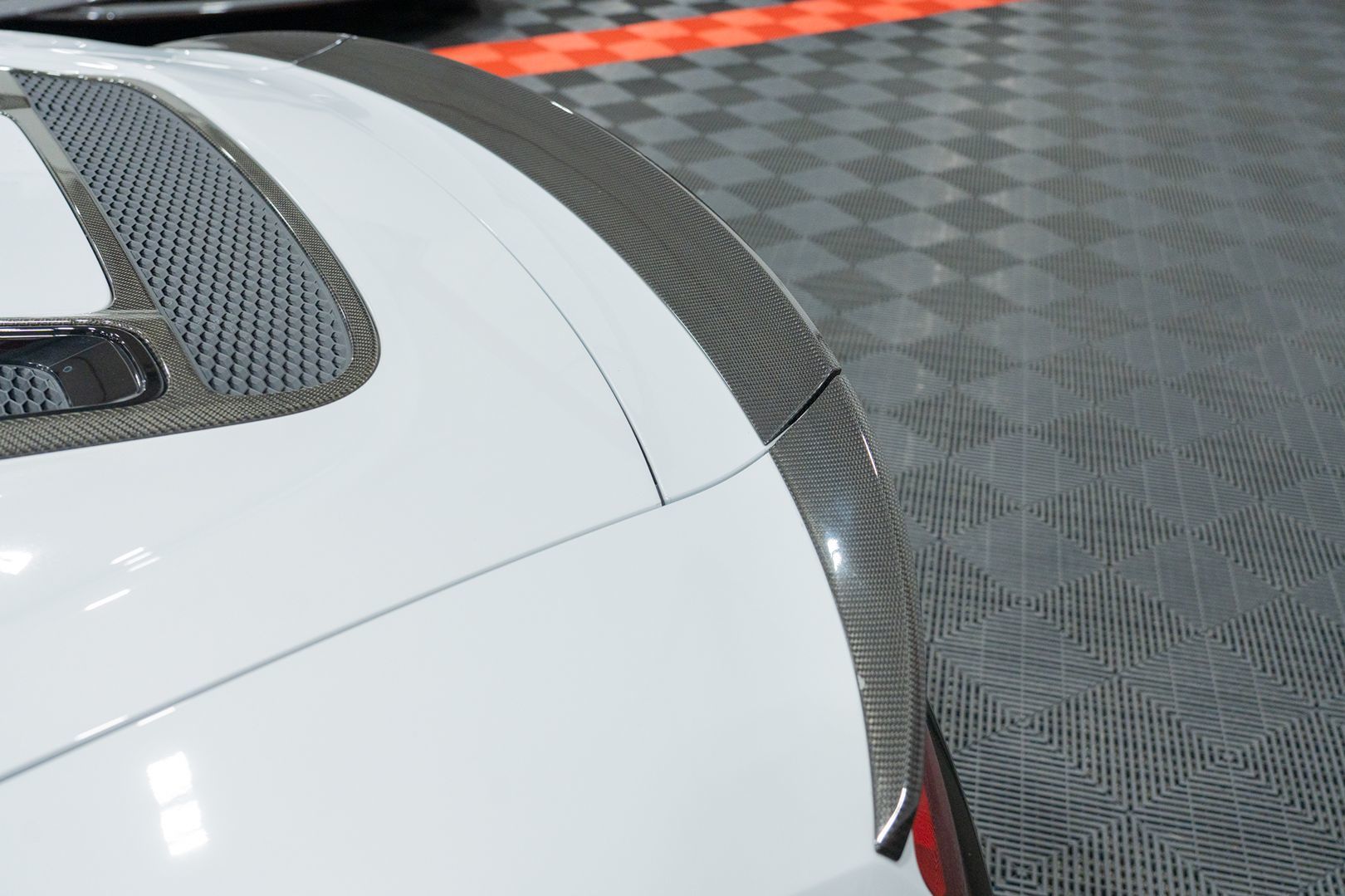 Photo 10 of this Audi R8 Spyder