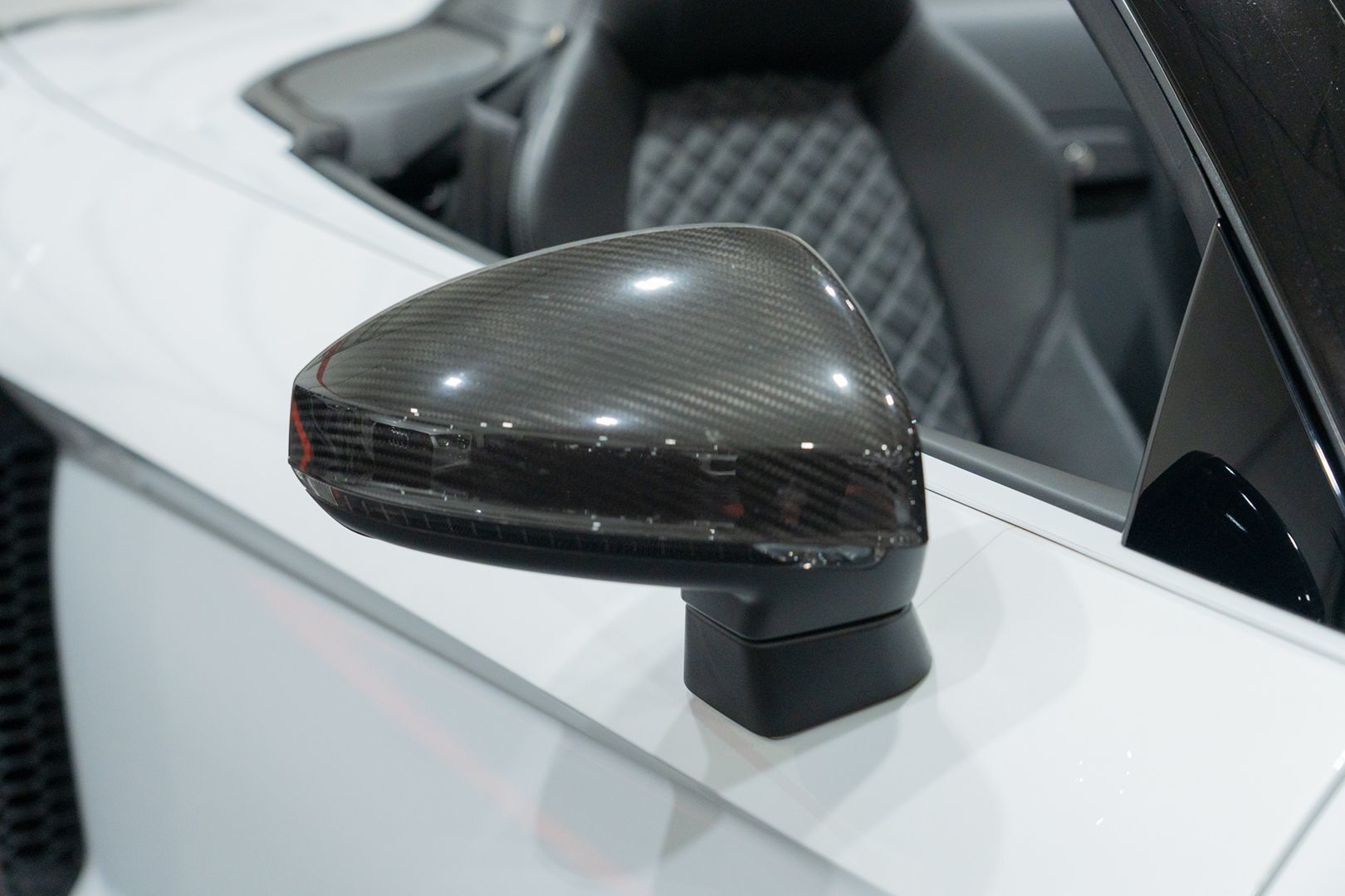Photo 15 of this Audi R8 Spyder