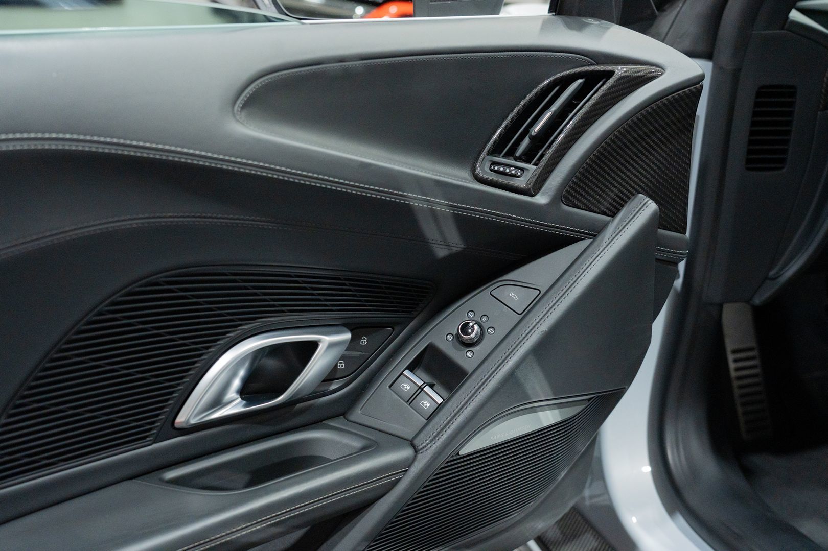 Photo 24 of this Audi R8 Spyder