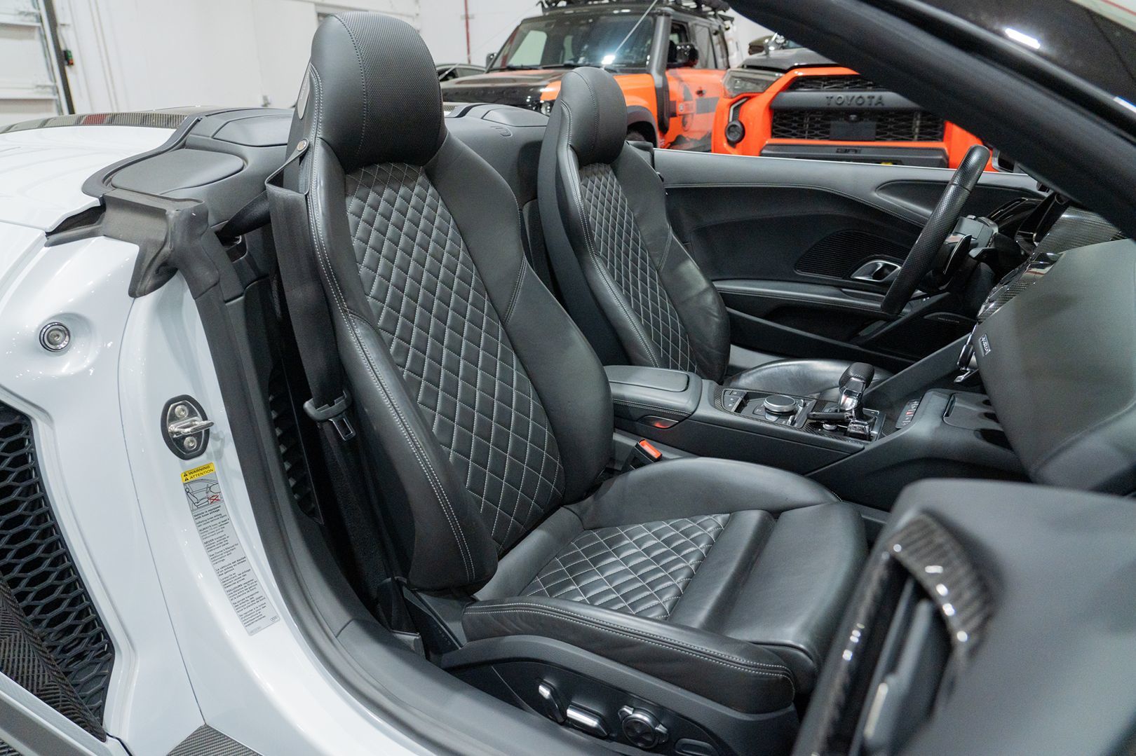 Photo 31 of this Audi R8 Spyder
