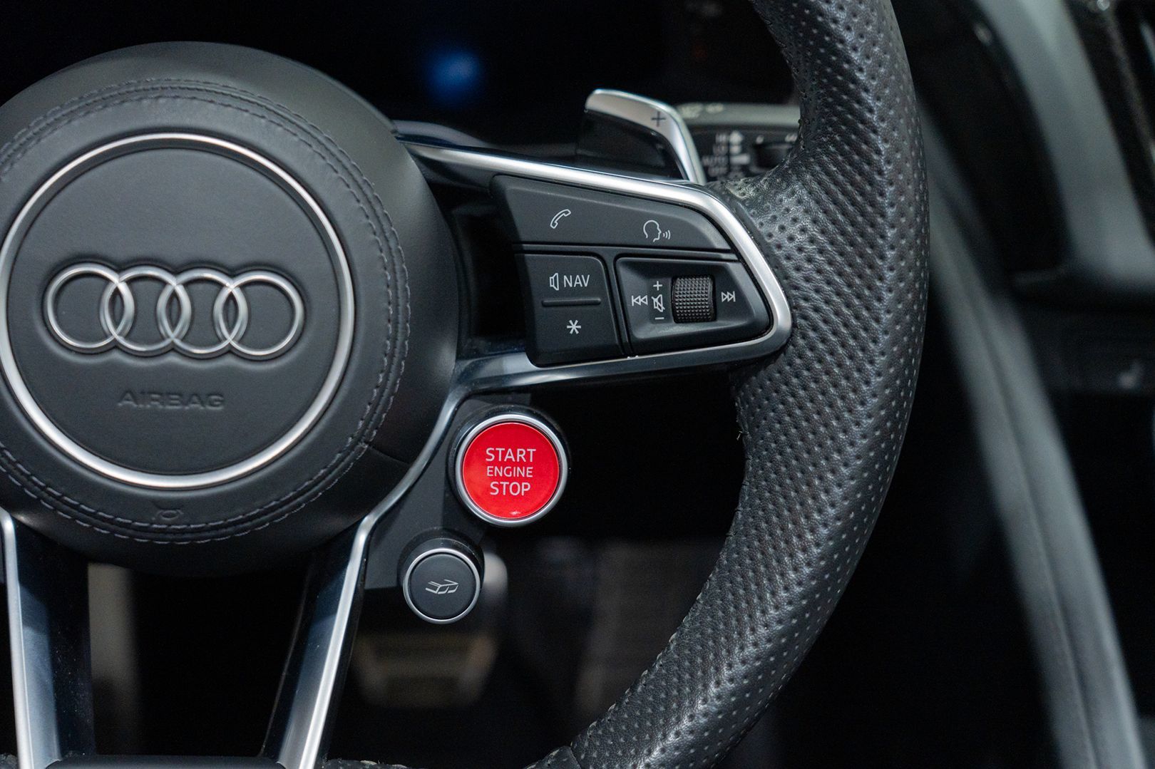 Photo 39 of this Audi R8 Spyder