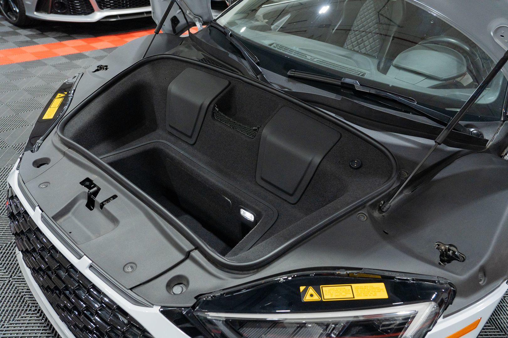 Photo 56 of this Audi R8 Spyder