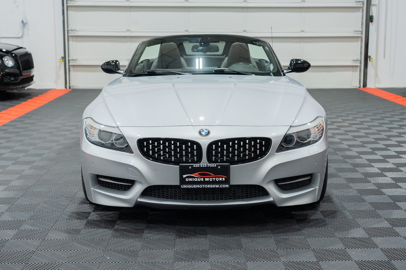 Photo 2 of this BMW Z4
